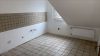 Renovierte Dachgeschosswohnung mit Balkon in Witten-Herbede - Küche