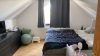 Gemütliche Kapitalanlage im Dachgeschoss eines 7 Familienhauses mit Balkon - Schlafzimmer