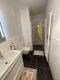 Modern und hochwertig Wohnen in Düsseldorf / Flingern - Badezimmer Richtung Dusche