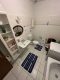 Geräumige 5-Zimmer-Wohnung mit zwei Bädern in Herne - Kleines Badezimmer.jpg