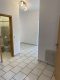 Charmante DG-Wohnung mit Spitzboden und Garage – ideal zur Eigennutzung oder Kapitalanlage - Diele Richtung Gäste-WC.jpg