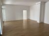 City-Loft im Erdgeschoss mit überdachter Terrasse und Garage - Wohnzimmer Richtung Schlaf.jpg