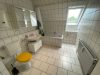 Schicke Eigentumswohnung zur Selbstnutzung mit einer ca. 30 m² großen Dachterrasse - Badezimmer.jpg