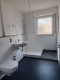 Helle 3- Zimmer Etagenwohnung in Menden - Badezimmer Richtung Dusche.jpg