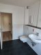 Helle 3- Zimmer Etagenwohnung in Menden - Badezimmer Richtung Eingan.jpg