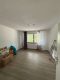 Blick ins Grüne: 3-Zimmer-Wohnung mit Balkon in Bochum - Leerer Raum mit Fenster.jpg