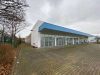 Großzügige Lagerhalle mit 80 Parkplätzen im Industriegebiet Harpener Feld in Bochum - Halle links und Frontansic.jpg