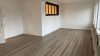Balkon & Blick ins Grüne: 2-Zimmer-Wohnung in Witten - Wohnzimmer mit Blick Richt.jpg
