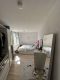 Zentrale 2-Zimmer Wohnung mit idealer Infrastruktur vor der Tür - Schlafzimmer.jpg