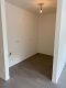 1,5-Zimmer-Wohnung mit Balkon in Düsseldorf-Flingern - Leere Küche mit Lampenlich.jpg